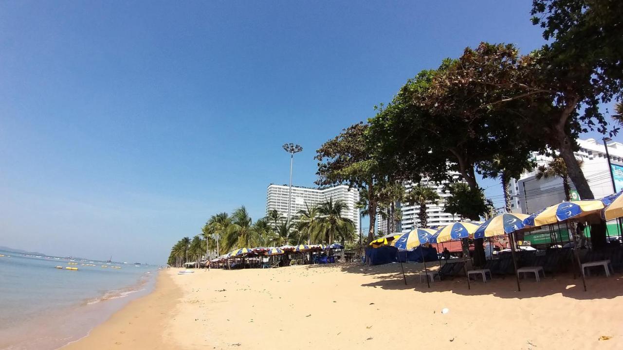 Max'S Beach House Pattaya Dış mekan fotoğraf